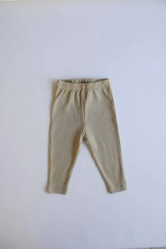 Xaki chiziqli chaqaloq tayti - 1