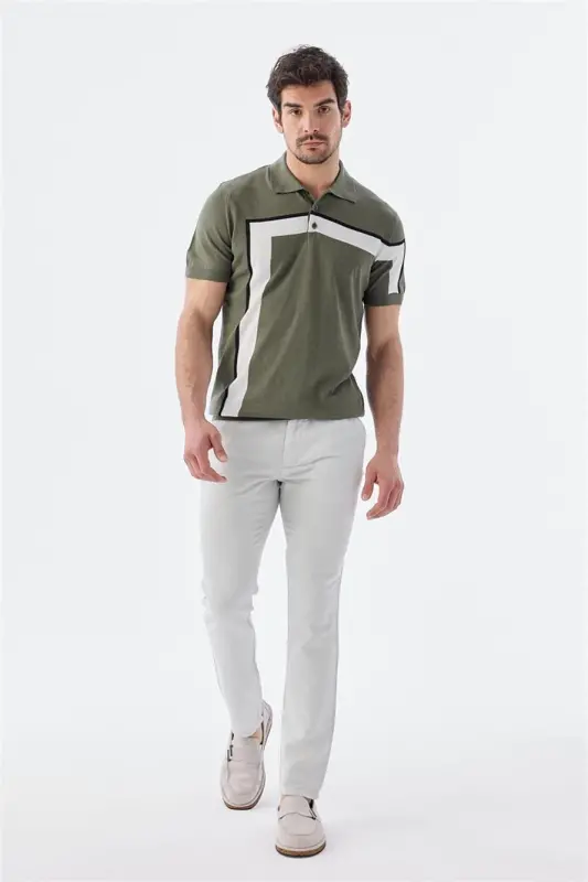 Хаки ранги, Slim Fit кесишган, тасмали поло ёқаси билан футболка - 3