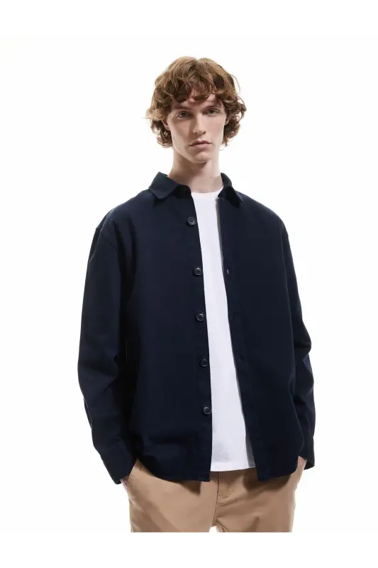 Хлопковая рубашка с длинными рукавами, классическим воротником на пуговицах, стандартного кроя. - 2