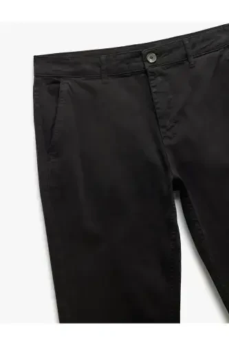 Хлопковые брюки чинос Slim Fit с пуговицами и карманами - 3