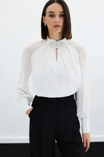 Yaka Aksessuarili Bluzka - EKRU - 4