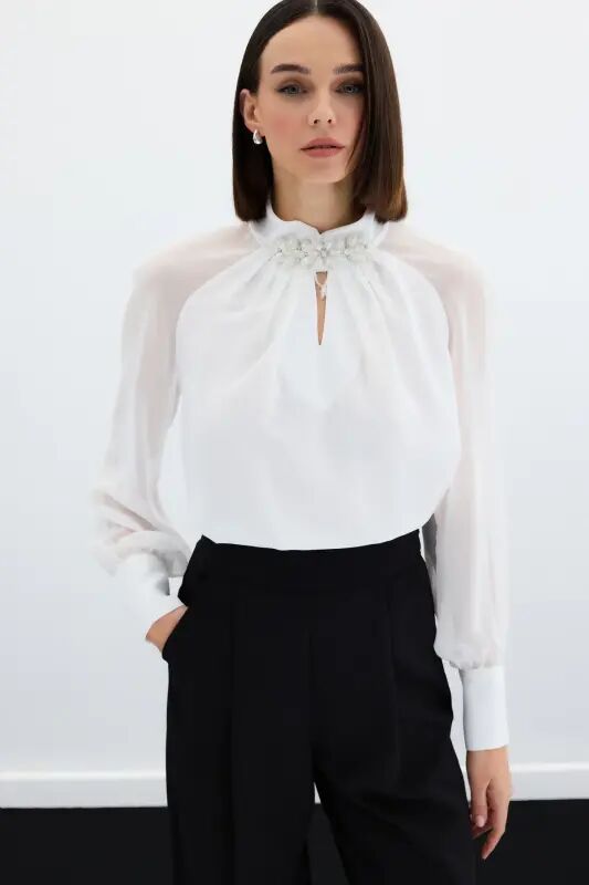 Yaka Aksesuarlı Bluz - Beyaz - Sateen