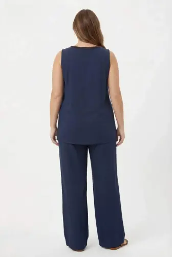 Yaka Boncuk Detaylı Kadın Büyük Beden Bluz Pantolon Takım Lacivert - 4