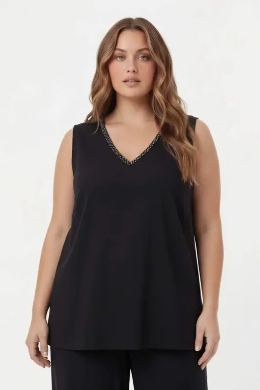 Yaka Boncuk Detaylı Kadın Büyük Beden Bluz Pantolon Takım Siyah - 2