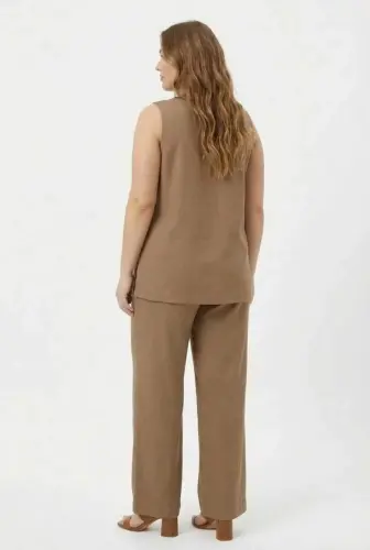 Yaka Boncuk Detaylı Kadın Büyük Beden Bluz Pantolon Takım Vizon - 4