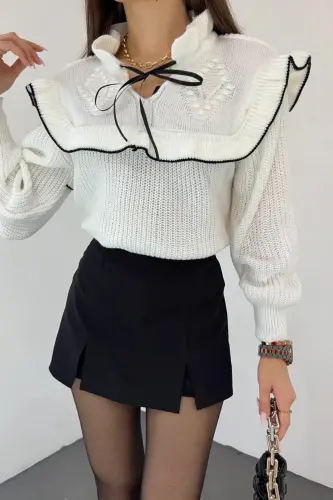 Yakası Bağcık Detaylı Valonlu Triko Kazak-Beyaz - HILLSWOMANSTORE (1)