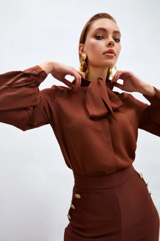 Yakası Bağlamalı Düz Gömlek - Kahve-KAHVE - SATEEN