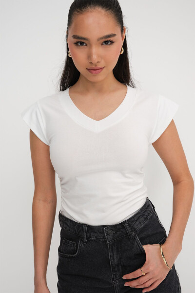 Yanları Büzgülü V Yaka T-Shirt P1566-S1-Beyaz - 1