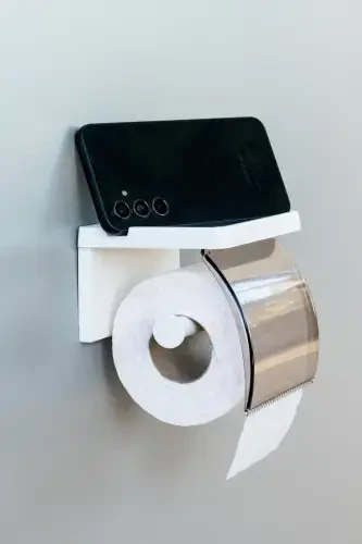 Yapışkanlı Kapaklı Tuvalet Kağıdı Askısı Banyo Tuvalet Kağıtlığı Aparatı Peçetelik Organizer Plastik-beyaz - ATA HOME (1)