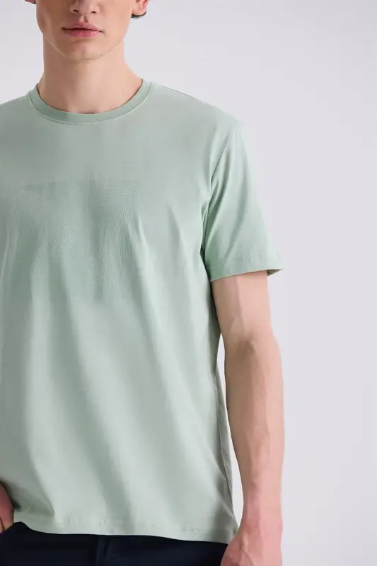 Yashil ingichka velo yaka futbolka - 3
