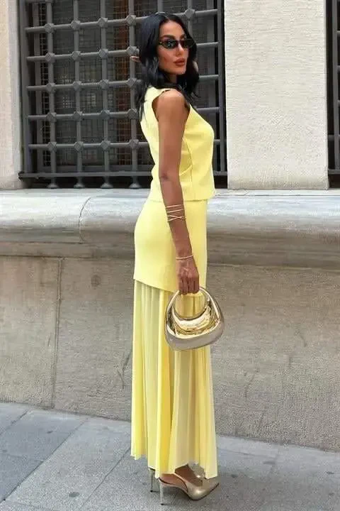 Yelekli Va Pilise Etekli Triko Takım 10001 - 4