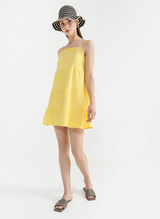 Yellow sleeveless mini dress - 3