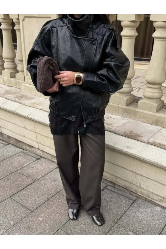 Yeni Sezon Kadın Oversize Dik Yaka Apoletli Siyah Deri Ceket - Siyah&Black - 3