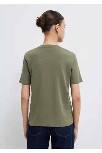 Yeşil Basic Tişört Semi Slim Fit / Yarı Dar Kesim 1612916-86961-Yeşil - 5