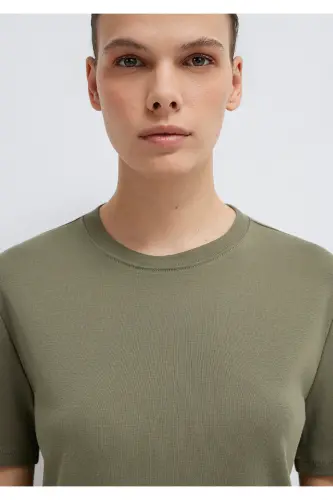 Yeşil Basic Tişört Semi Slim Fit / Yarı Dar Kesim 1612916-86961-Yeşil - 6