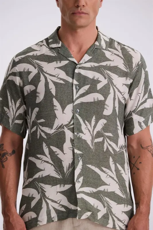 Yeşil Klasik Fit Apaş Yaka Desenli Rahat Kalıp Keten Karışımlı Kısa Kollu Gömlek - 1