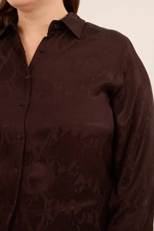 Yılan Derisi Desenli Büyük Beden Kadın Gömlek Kahve - 2