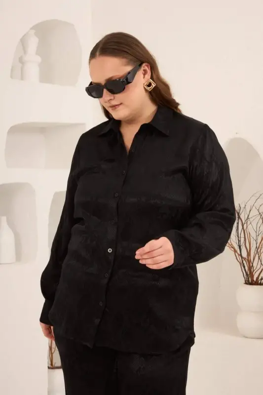 Yılan Derisi Desenli Büyük Beden Kadın Gömlek Siyah - 4