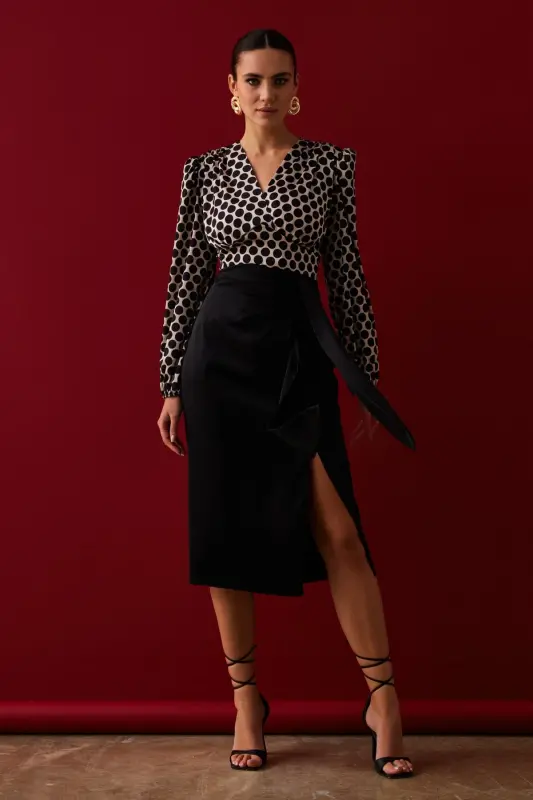 Yirtiq Satin Yubka - Qora - SATEEN