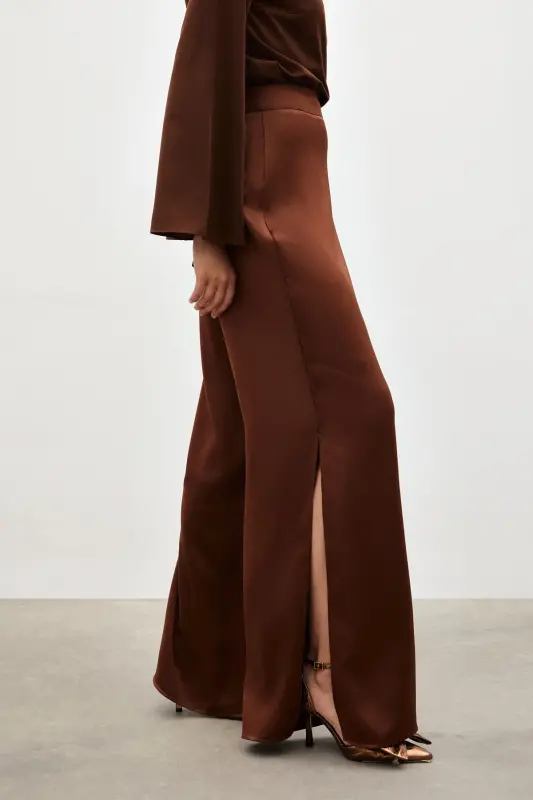 Yırtmaç Detaylı Saten Pantolon - Kahve - KAHVE - 6