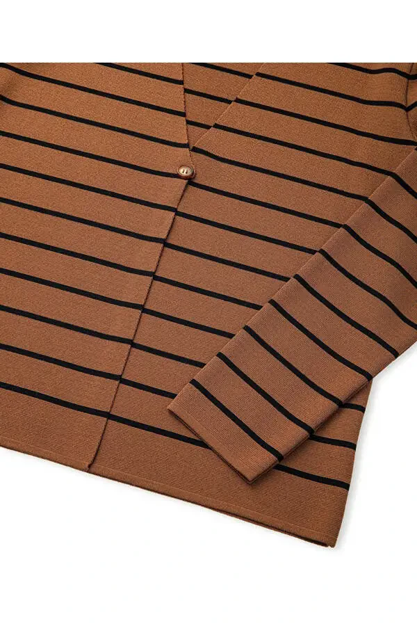 Yo'lli naqshli triko ko'ylak - 4