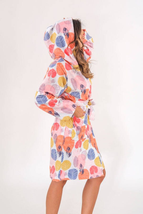 Young Girl Hooded Printed Bathrobe - 2