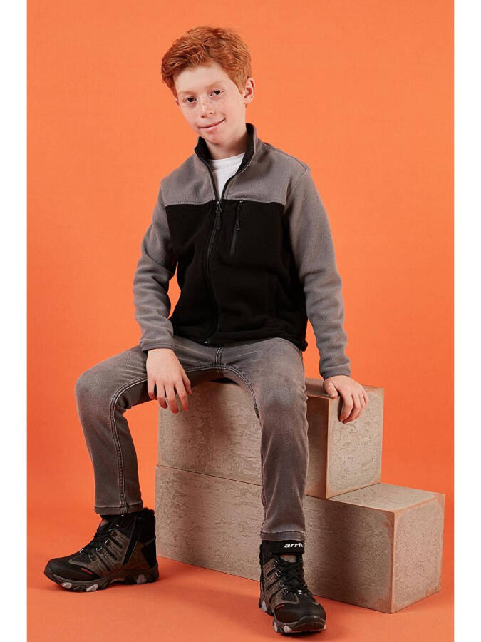 Gri Yumuşak Dokulu Fermuarlı Renk Bloklu Dik Yaka Cepli Polar 5905001-Gri - 6