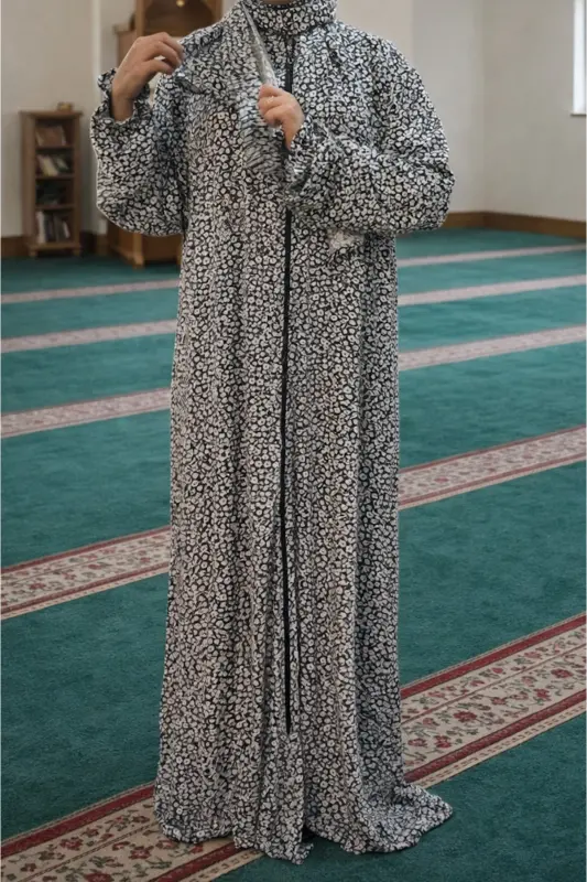 Yumuşak ve Pamuklu Kumaştan, Çiçek Desenli, Kolay Giyilir ve Pratik, Çantalı Siyah Namaz Elbisesi-SİYAH - 4