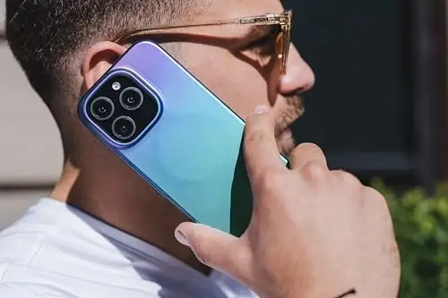 ZAGG Milan Snap Case for iPhone 16 Pro - Rangi o'zgaruvchan qoplama, MagSafe va simsiz zaryadlashga mos, 4 metrgacha tushishdan himoya, Graphene bilan mustahkamlangan, ekologik toza, Raven Feather - 6