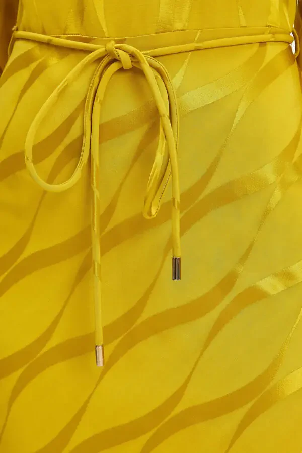 Жаккардовая ткань С рисунком на шнуровке с разрезом Миди Желтое платье 39877 - 3