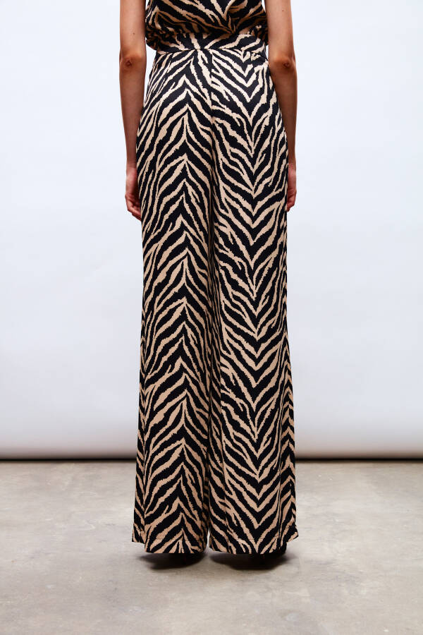 Zebra Print Satin Pants - BLACK - 16