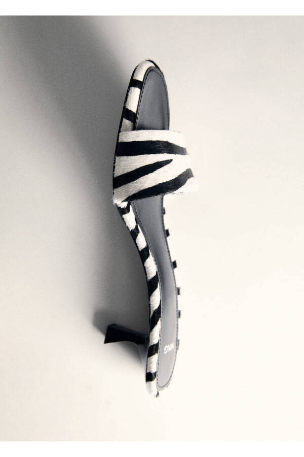 Zebra-striped leather sandals - 4