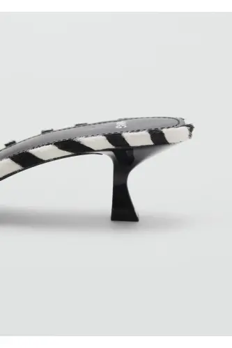 Zebra-striped leather sandals - 5
