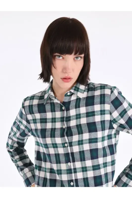 Зеленая женская рубашка - 4