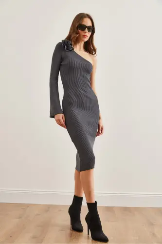 Женщина Антрацит Одно Плечо Испанский Рукав Роза Деталь Э - 4