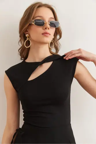 Женщина Черный Капля Вырез Детализированное Плечо Хлопок Мод 