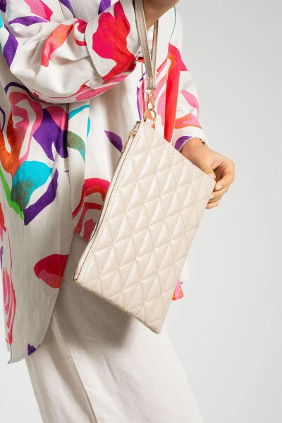 Женская бежевая клатч-портфель с треугольным узором - BAGFONI (1)