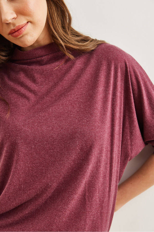 Женская бордовая блузка летучая мышь из шерстяного вискона с высоким воротом BLZ-19002800 - 6