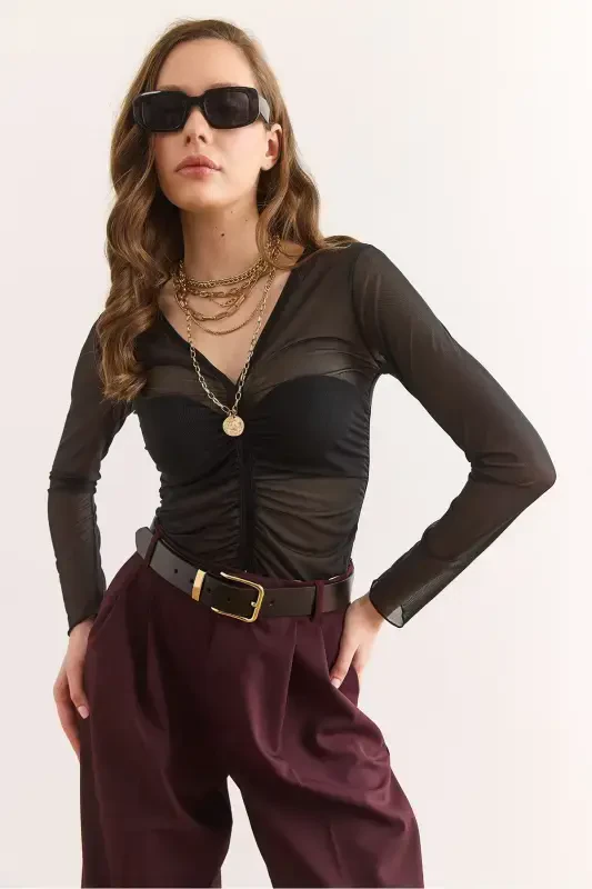 Женская черная блузка из тюля с V-образным вырезом и сборками Blz-1900 - 4