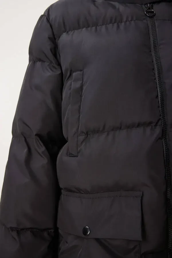 Женская черная куртка с капюшоном HK00023 - 6