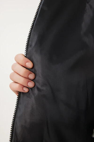 Женская черная куртка с капюшоном HK00023 - 8