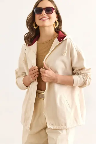 Женская Куртка Габардин Камень Бордовый С Карманами На Молнии И Кнопках CKT-19000419-Камень Бордовый 