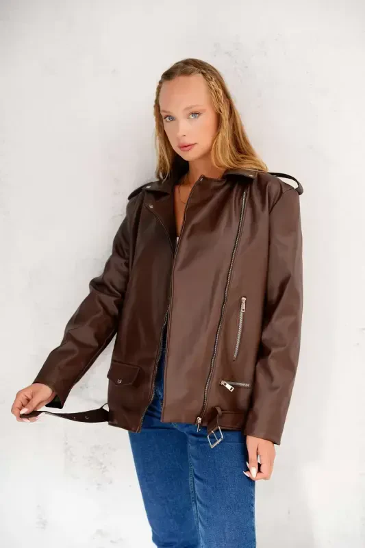 Женская куртка-косуха oversize из кожи – Кофе с горчинкой - 6