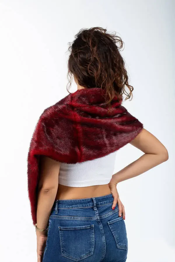 Женская меховая шаль для невесты и вечернего платья с красной брошью - 4