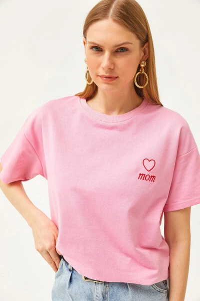 Женская розовая футболка оверсайз с вышивкой Mom из 2 нитей TSH-19000785 - 4