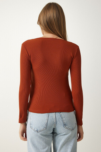 Женская вязаная блузка с квадратным воротником и рельефной вязкой GT00052 - 4