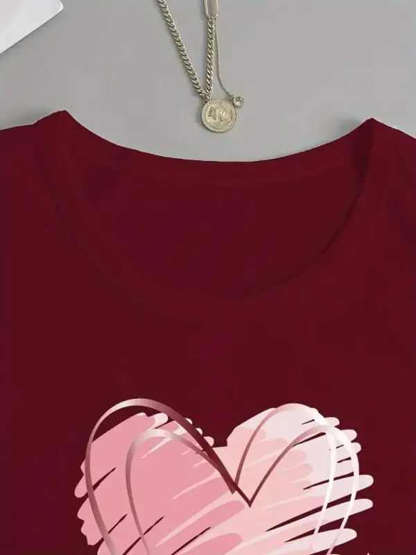 Женская вискозная блузка с длинными рукавами, высоким воротником и принтом в виде сердец. - 4