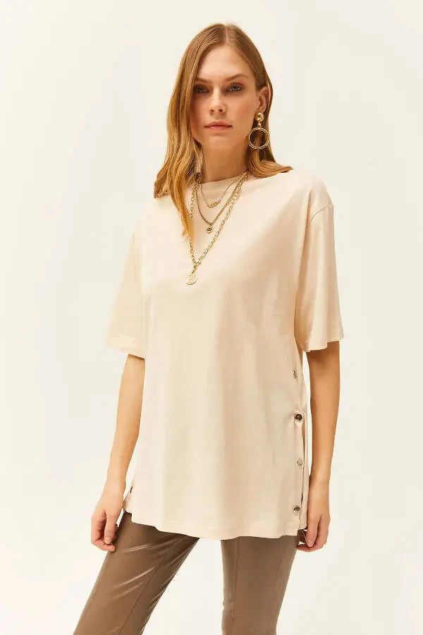 Женская хлопковая футболка бежевого цвета с пуговицами по бокам TSH-19000762 - 2