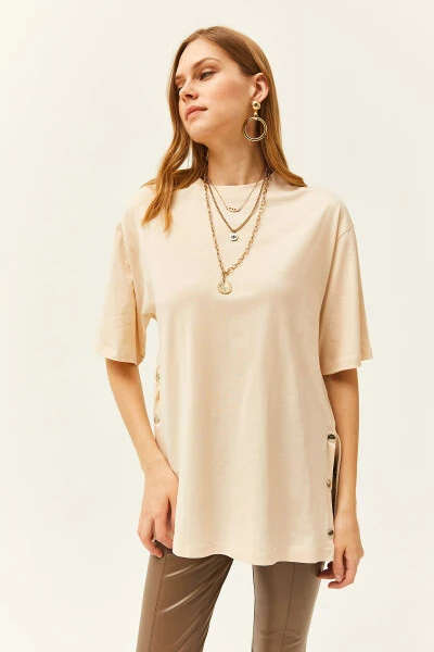 Женская хлопковая футболка бежевого цвета с пуговицами по бокам TSH-19000762 - 3