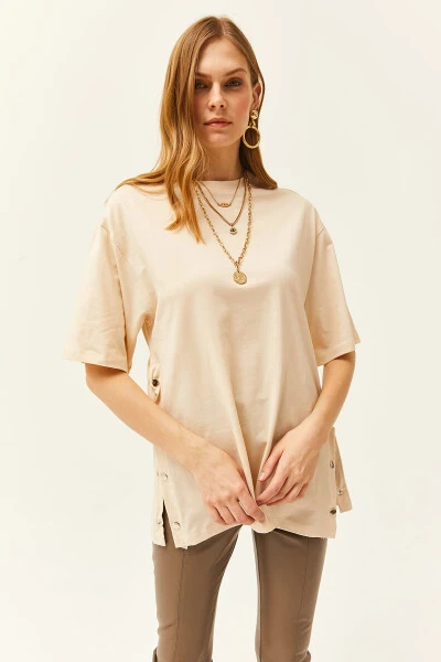 Женская хлопковая футболка бежевого цвета с пуговицами по бокам TSH-19000762 - 4